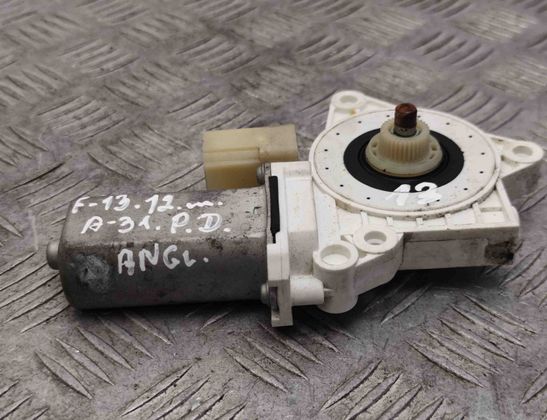 BMW 6 Series F06/F12/F13 (2010-2018) Motor ovládania okna pravých predných dverí 7304522 25846189