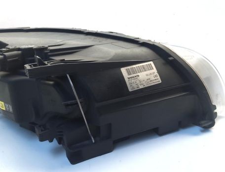 VOLVO V70 3 generation (2007-2020) Front Right Headlight 31214347 33017505