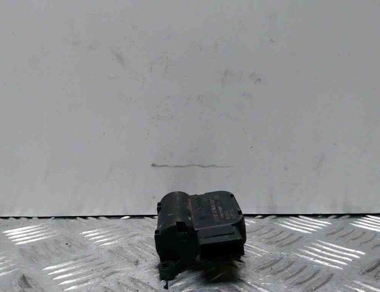 VOLKSWAGEN Passat B6 (2005-2010) Клапаны управления внутренним подогревом 0132801342 28375975