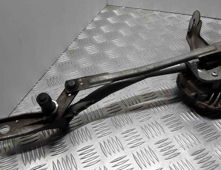 BMW 5 Series F10/F11 (2009-2017) Mechanizmus stierača predného čelného skla 1397220944,3397021521 28391624
