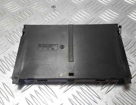 VOLKSWAGEN Golf 4 generation (1997-2006) Držiak na poháre 1J0858601 28431799