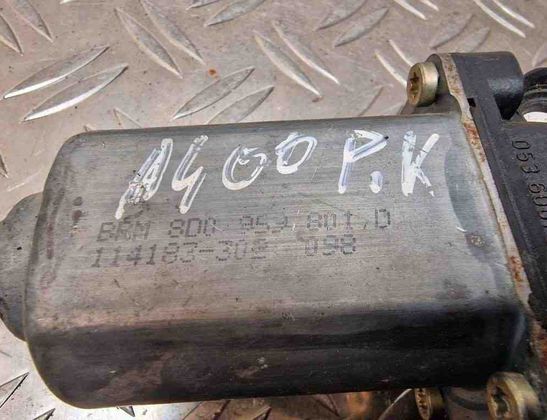 AUDI A4 B5/8D (1994-2001) Motor regulátora okna ľavých predných dverí 8D0959801D,113846113 31246380