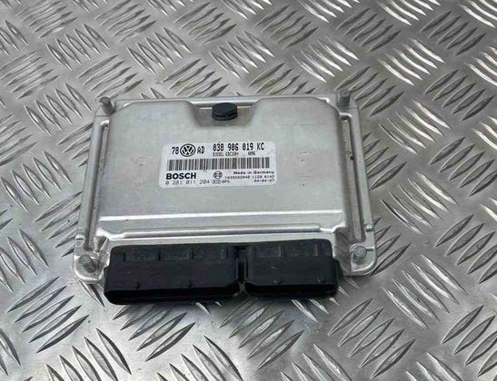 VOLKSWAGEN Passat B7 (2010-2015) Riadiaca jednotka motora 038906019KC 31271464