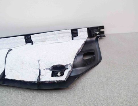 BMW X1 F48/F49 (2015-2023) Pravý stĺpikový obklad 7392880 24605806