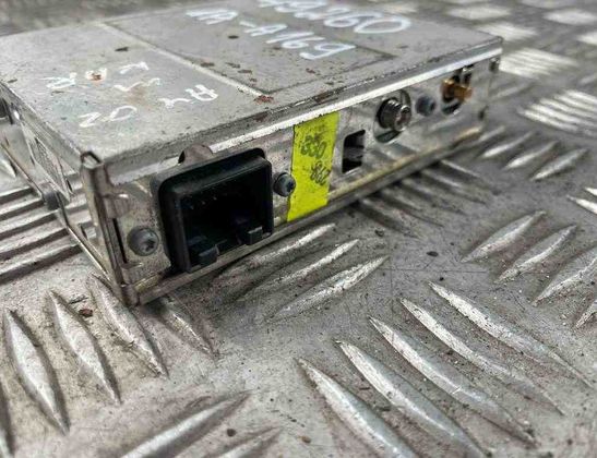 AUDI A4 B6/8E (2000-2005) Navigačná ovládacia jednotka 7612001047 31604909