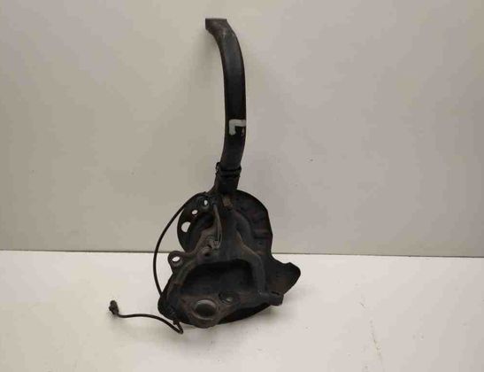 MERCEDES-BENZ E-Class W211/S211 (2002-2009) Ľavý predný náboj kolesa A2113306620 28602138