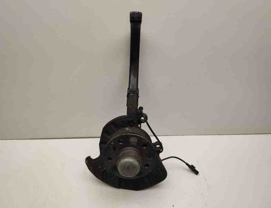 MERCEDES-BENZ E-Class W211/S211 (2002-2009) Ľavý predný náboj kolesa A2113306620 28602138