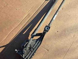 FORD Focus 2 generation (2004-2011) Mechanizmus stierača predného čelného skla 4M5117504AC 31513765