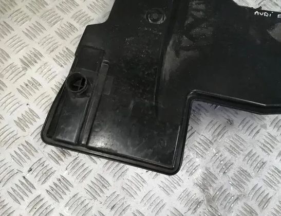 AUDI e-tron Sportback 1 generation (2019-2024) Nádržka spojkovej kvapaliny 4KE955451 27902181