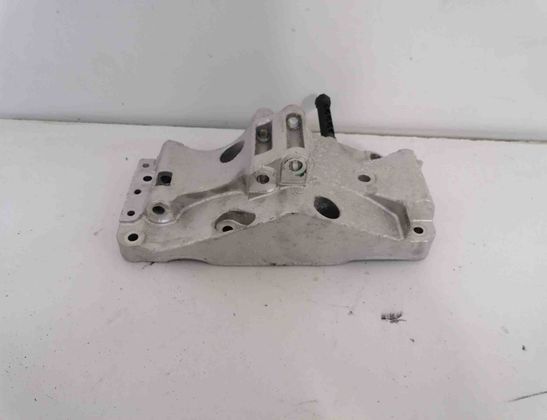 BMW 4 Series F32/F33/F36 (2013-2020) Držiak alternátora 7619250 14516250