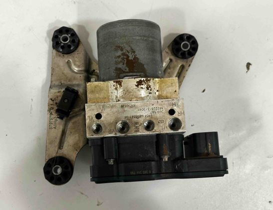 BMW 5 Series F10/F11 (2009-2017) ABS čerpadlo 6856838,6876912,6881308,6868336,6868328,6865861,6860165,6853401,6797669,6869404 23810406