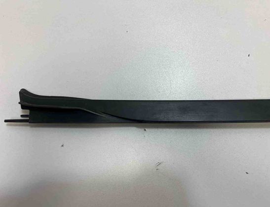 BMW X5 G05/G18 (2018-2024) Лобовое стекло влево Вертикальная отделка 7434871 30031736