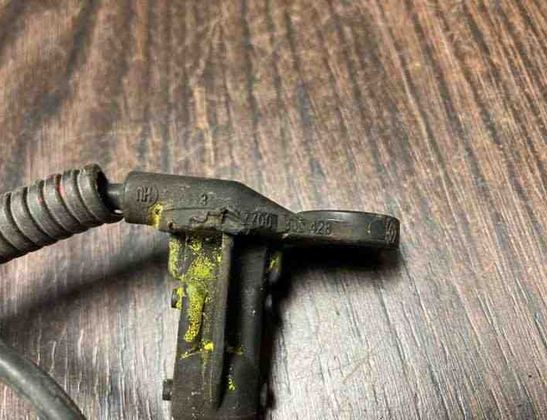 RENAULT Master 2 generation (1997-2010) Датчик АБС передний правый 7700302428 27327830