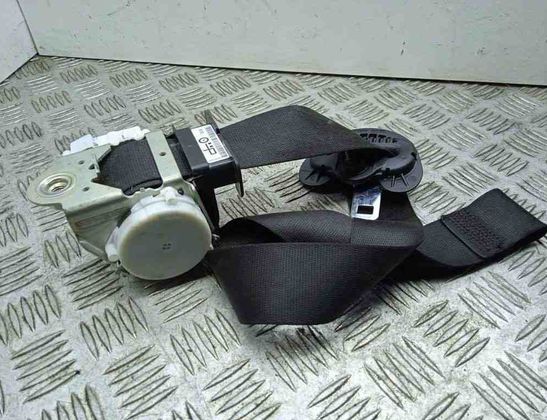 BMW 3 Series E90/E91/E92/E93 (2004-2013) Pravý predný bezpečnostný pás 7130277 31148232