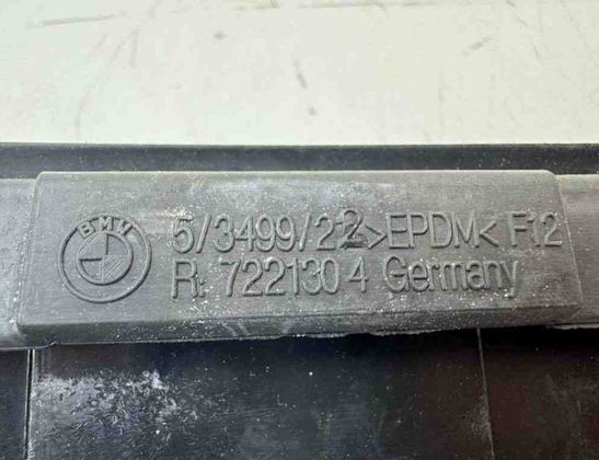 BMW M6 F06/F12/F13 (2012-2018) Rear door sealing rubber (on the body) 7221304 31165056