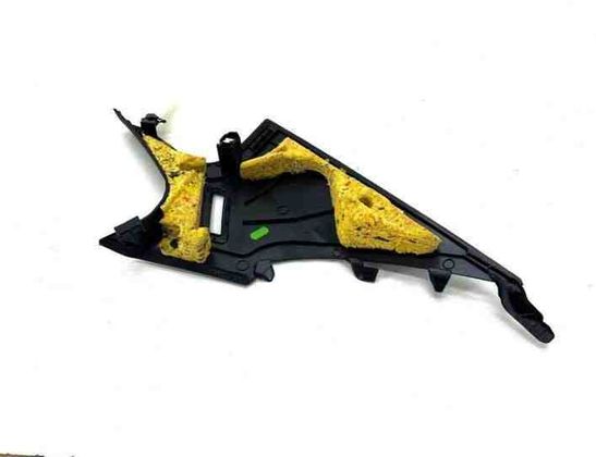 MERCEDES-BENZ C-Class W204/S204/C204 (2004-2015) Ľavý zadný stĺpik ozdobného lemu A2046900725 24657737