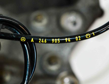 MERCEDES-BENZ A-Class W176 (2012-2018) Zadný ľavý náboj kolesa A2460306,A2469059402 10633842