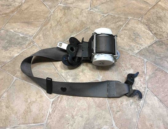 BMW 3 Series E90/E91/E92/E93 (2004-2013) Pravý predný bezpečnostný pás 7130277 17574778