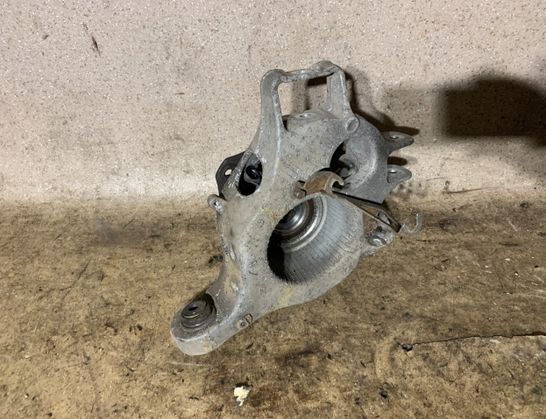 PORSCHE Panamera 970 (2009-2016) Rear Right Wheel Hub 32983842