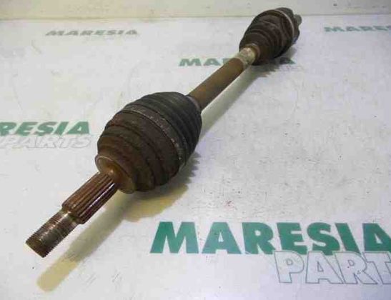 RENAULT Clio 3 generation (2005-2012) Front Left Driveshaft 8200499585,8200618501,8200261840,8200408417,8200511225,6001548717,8200440187 27847801