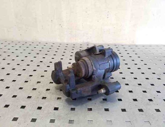 VOLKSWAGEN Passat Variant 1 generation (2010-2024) Ľavý zadný brzdový strmeň 3Q0615405J 26209251