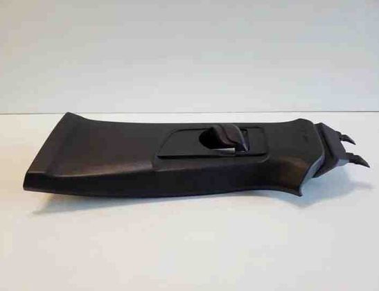 VOLVO V40 Cross Country 1 generation (2012-2020) Ľavý stĺpik B obloženie 31307228,31307224 26234955