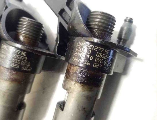 VOLKSWAGEN Touareg 2 generation (2010-2018) Súprava palivových vstrekovačov 059130089,0445010639,059130755BD,059130277BE,7P6919673A 32169754