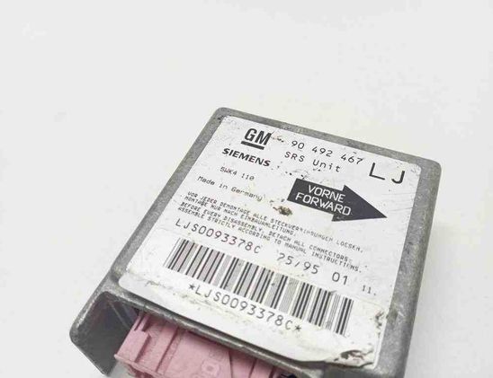 OPEL Omega B (1994-2003) SRS riadiaca jednotka 90492467 31864067