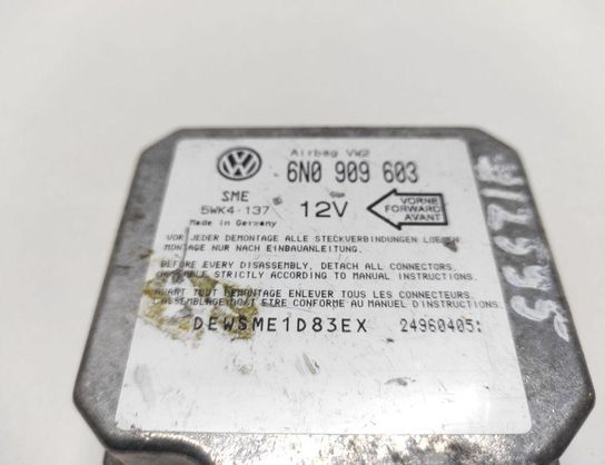 VOLKSWAGEN Golf 3 generation (1991-1998) SRS Control Unit 32747171
