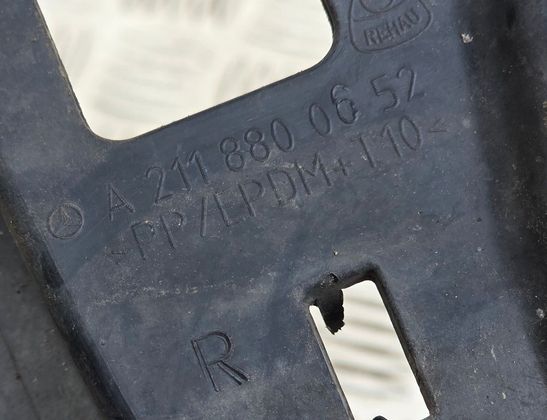 MERCEDES-BENZ E-Class W211/S211 (2002-2009) Держатель бампера передний правый A2118800652 32745681