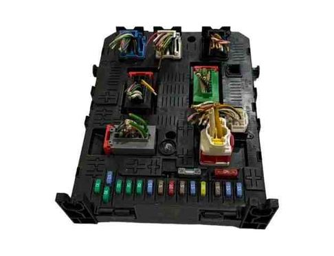 PEUGEOT Partner 2 generation (2008-2023) Блок предохранителей 281197595 26577716