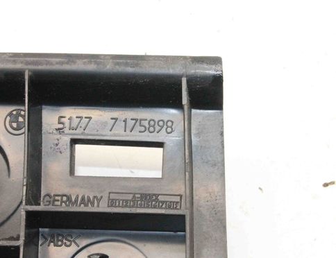 BMW 1 Series E81/E82/E87/E88 (2004-2013) Držiak bočného spojlera 7175898 22434532