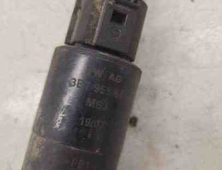 VOLKSWAGEN Passat Variant 1 generation (2010-2024) Motor nádrže na umývanie 3B7955681 23934446