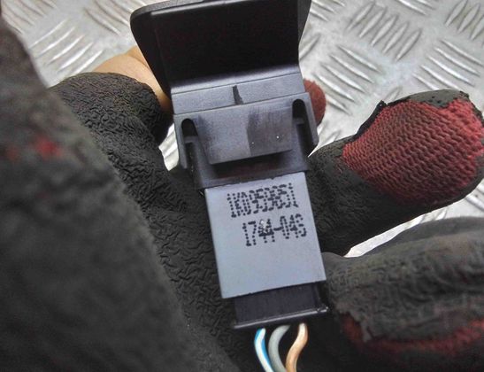 VOLKSWAGEN Touran 1 generation (2003-2015) Ovládače okien ľavých zadných dverí 1f0959527,1k0959851 23676225