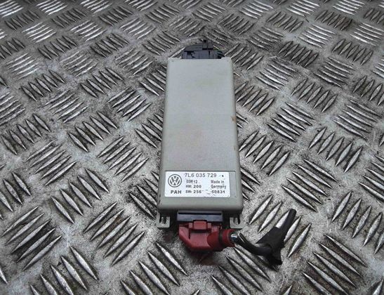 VOLKSWAGEN Touareg 1 generation (2002-2010) Bluetooth ovládacia jednotka 7l6035729 28341070