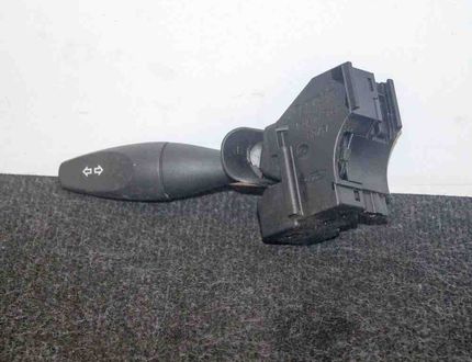 FORD Fusion 1 generation (2002-2012) Stieračový prepínač 1S7T13335AE 2716930