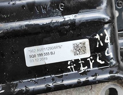 VOLKSWAGEN Passat B8 (2014-2023) Motorový držiak na ľavej strane 5Q0199555BJ 30206702
