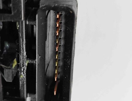 MAZDA 6 GJ (2012-2024) Otočte ovládací gombík KD5117F887 30469359