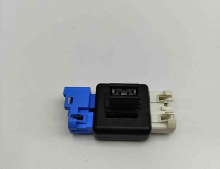 MERCEDES-BENZ SLC-Class R172 (2016-2020) Zosilňovač antény na kufri A2128204585 30719154