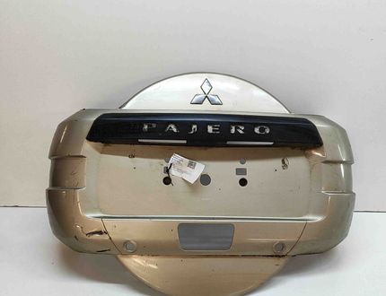 MITSUBISHI Pajero 4 generation (2006-2023) Ozdobenie sekcie rezervného kolesa 6430A117,6430A118,6430A106,6430A107,6430A138 32144440