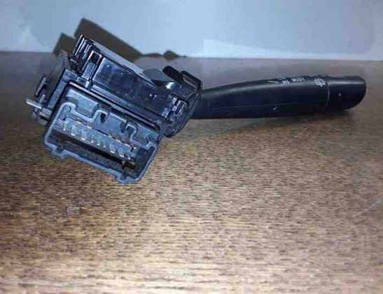 LEXUS IS XE10 (1999-2005) Ovládanie stieračov 17A164LH2 25470883