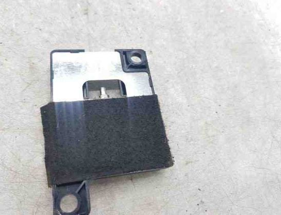 BMW 5 Series E60/E61 (2003-2010) Zosilňovač antény na kufri 8450692846101,692846101 25487007