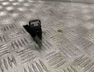 MERCEDES-BENZ C-Class W204/S204/C204 (2004-2015) Ovládač okna pravých zadných dverí A2048700451 21510252