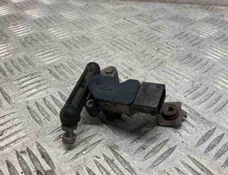 BMW X6 F16 (2014-2020) Pravý predný snímač hladiny 6870200 30495815