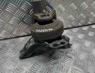 KIA Sorento 2 generation (2009-2021) Predný motorový nosník 218102P950 30502923