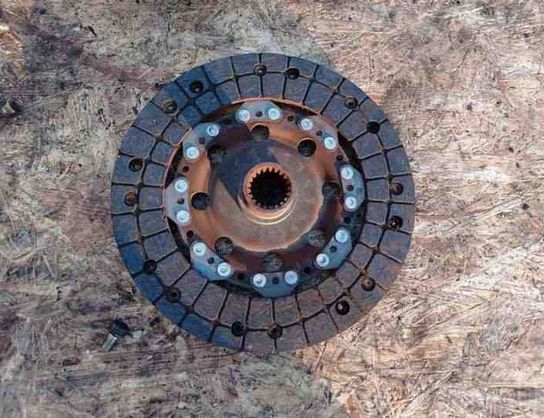 TOYOTA Avensis Verso 1 generation (2001-2003) Spojkový set LUK,323063410 27065667