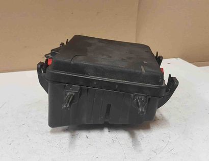 RENAULT Scenic 2 generation (2003-2010) Kryt poistkovej skrinky 284B10002R 28771666