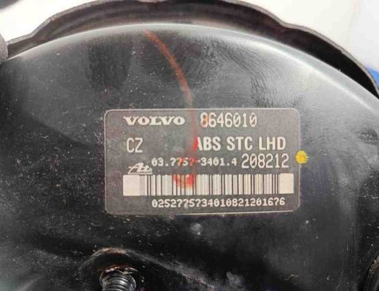 VOLVO S60 1 generation (2000-2009) Brake Fluid Tank 8646010 32090196