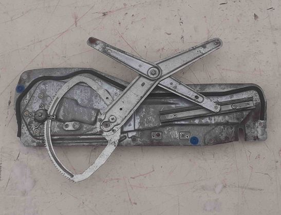 VOLVO V70 1 generation (1997-2000) Regulátor okna pravých predných dverí 9152724,100575-XXX 17112289