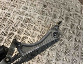 MERCEDES-BENZ C-Class W203/S203/CL203 (2000-2008) Mechanizmus stierača predného čelného skla 2038200342,A2038200342 27372907